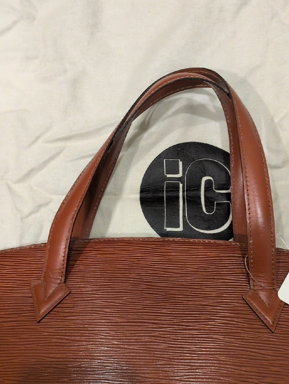 Louis Vuitton Epi Leather Saint Jacques PM Bag in FAWN - Picture 8 of 13